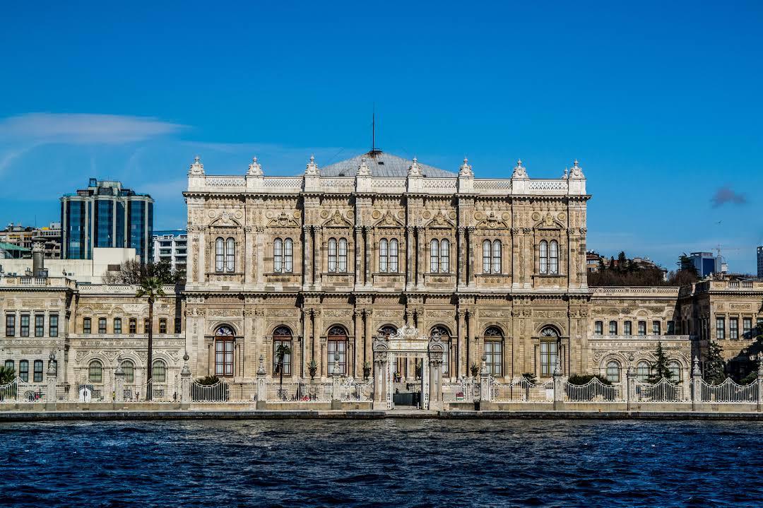 Dolmabahçe Sarayı